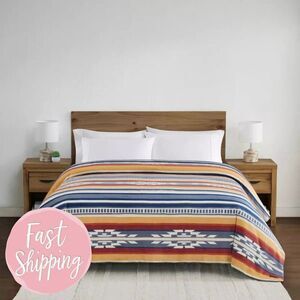 PENDLETON BLANKET *NWT*- Pendleton Plush Blanket QUEEN SIZE